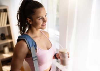The Pre-Workout Smoothie That Does the Prep Work for You